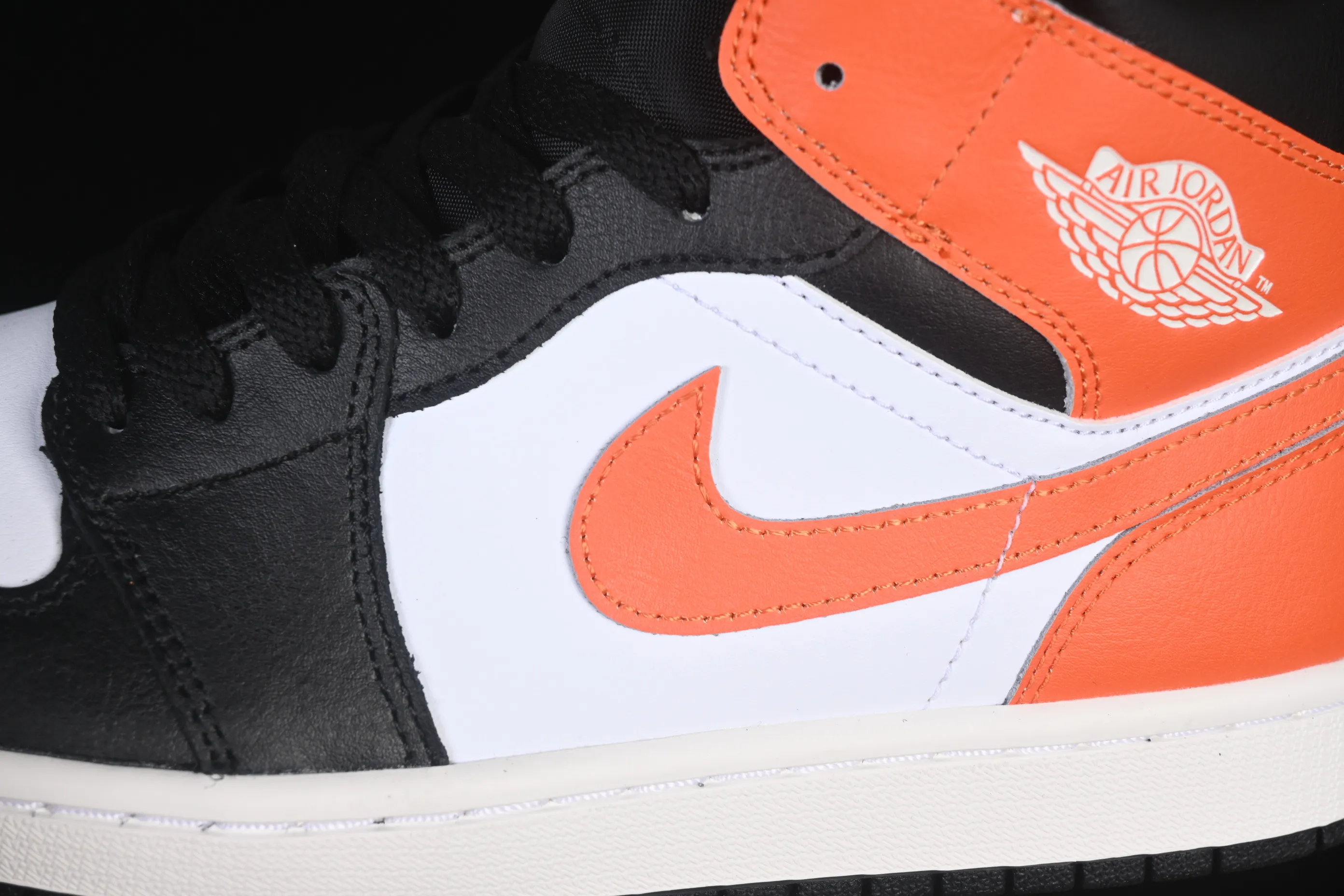 All categories Air Jordan Jordan series basketball shoes Air Jordan 1 Mid G version pure original Air Jordan 1 Mid AJ1 Joe 1 black and white orange DQ8426-801